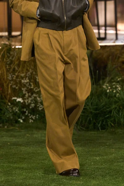 Look 93